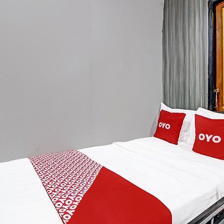 Oyo 92256 Sentosa Residence Джокьякарта Экстерьер фото