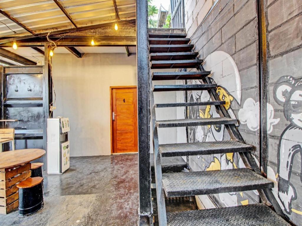 Oyo 92256 Sentosa Residence Джокьякарта Экстерьер фото